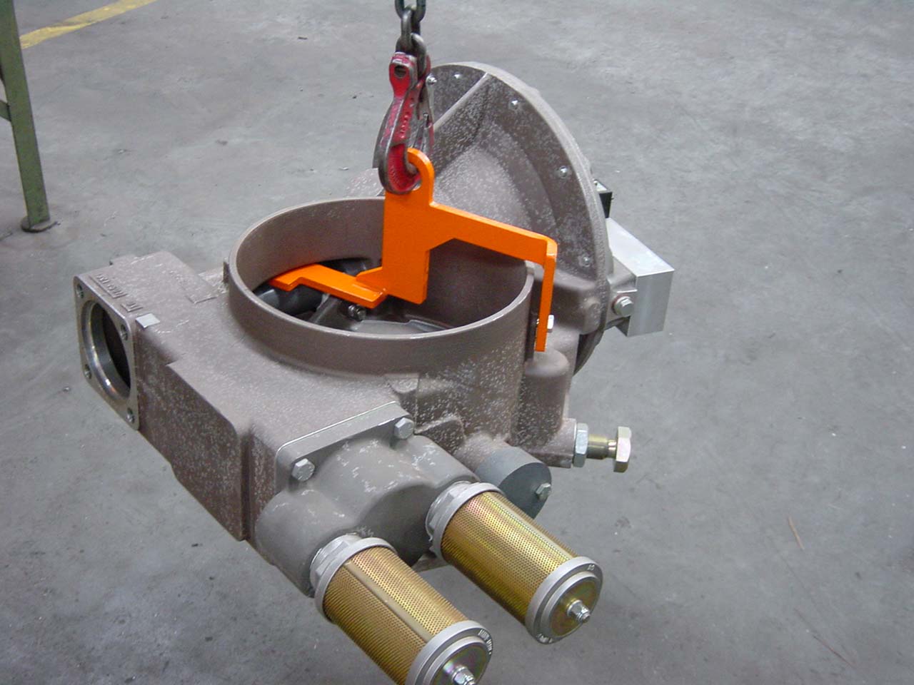 Hefgereedschap voor Atlas (2002) door Aelbrecht-Maes