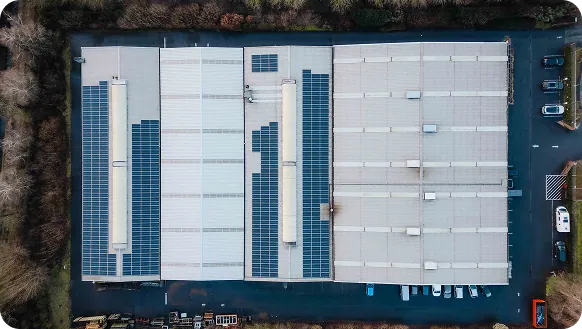 Zonnepanelen op het dak van Aelbrecht-Maes